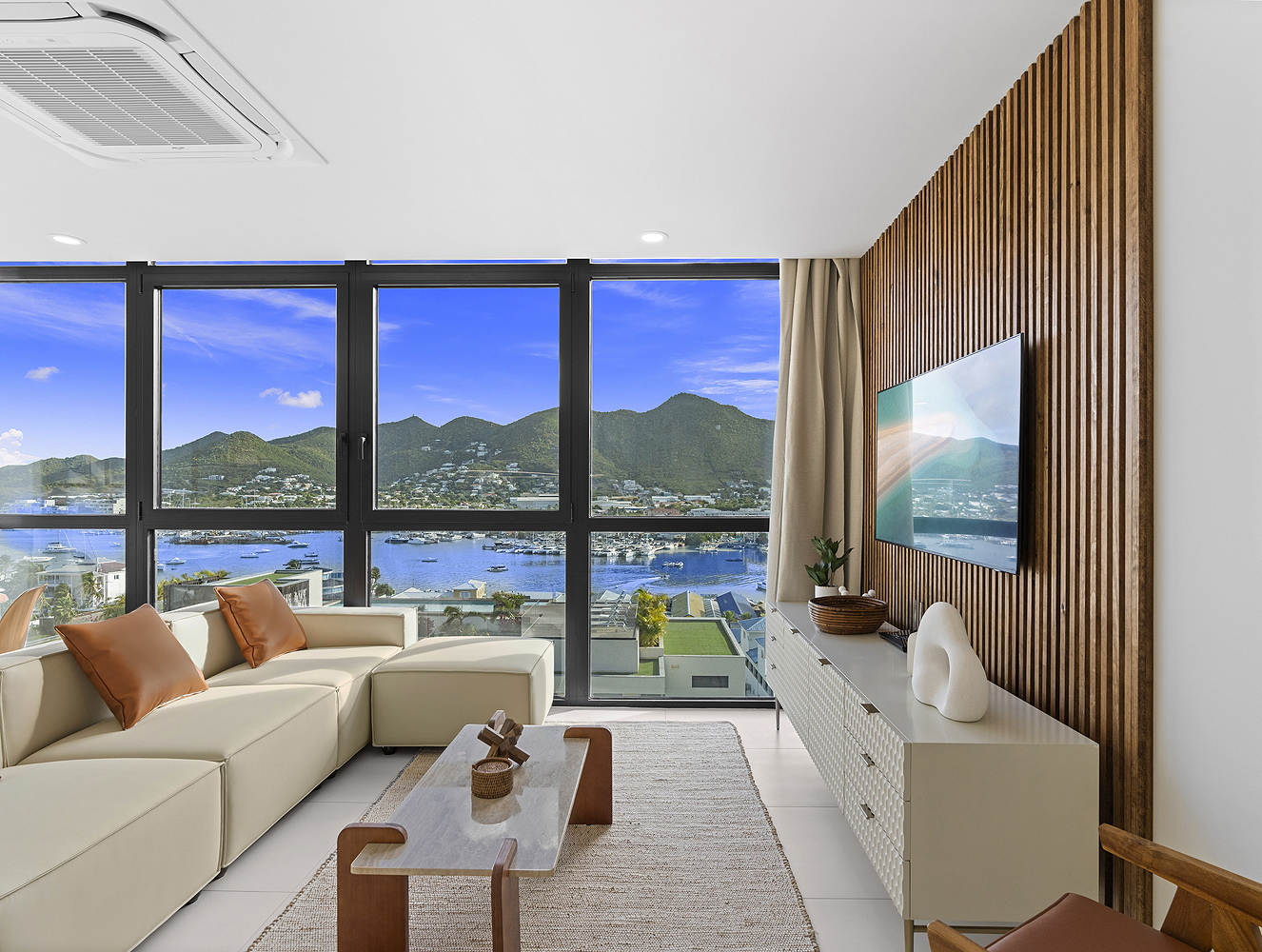 B-231-Livingroom-1-1.jpg
