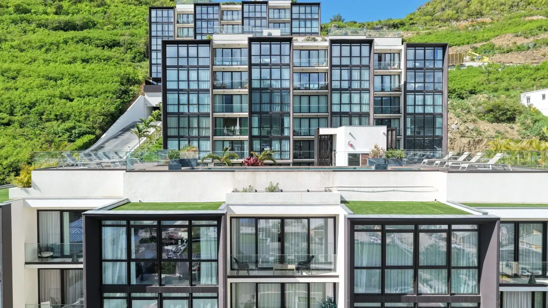 The Hills Residence Exteriors (1)