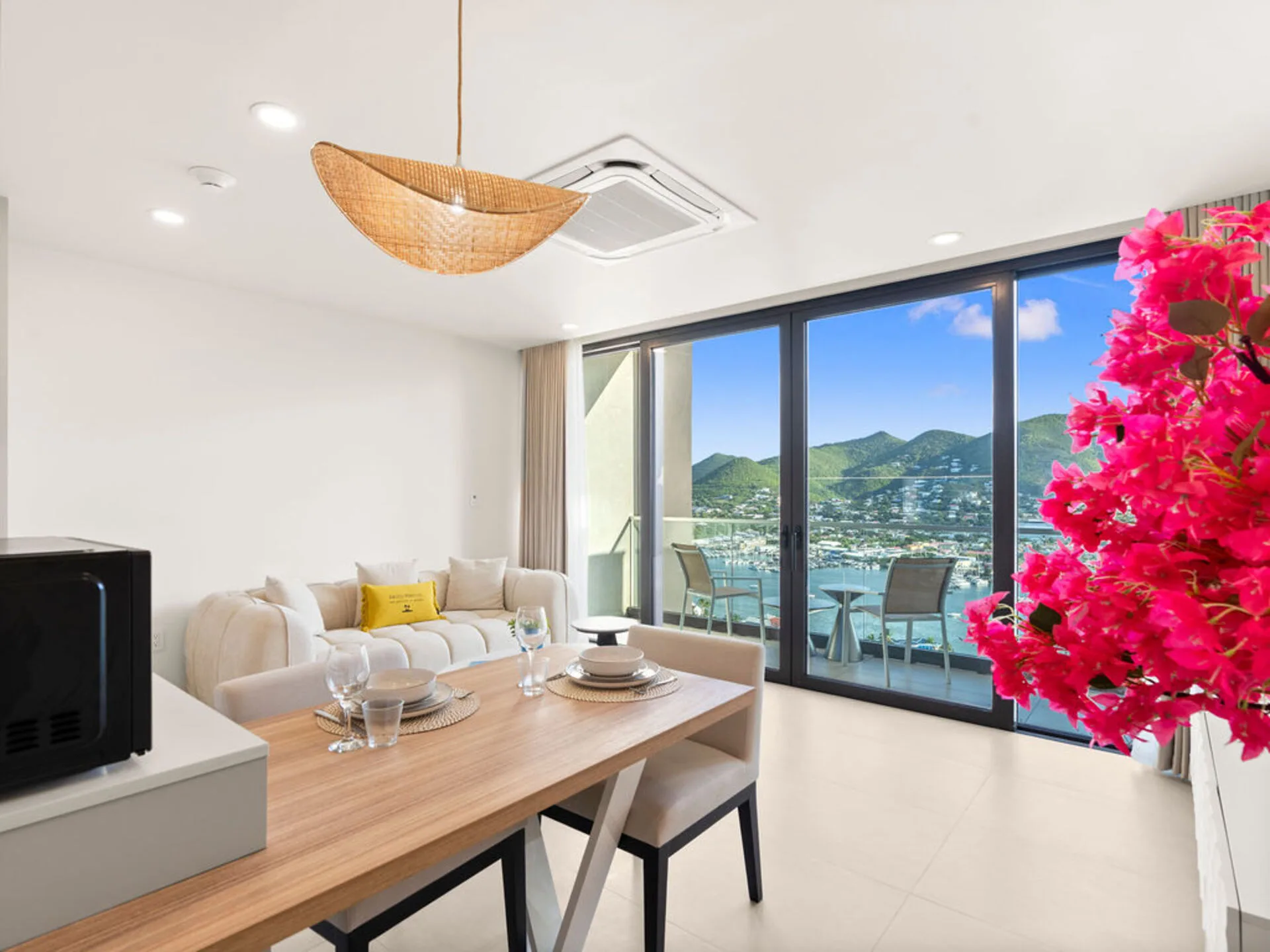 The Hills Residence - D446