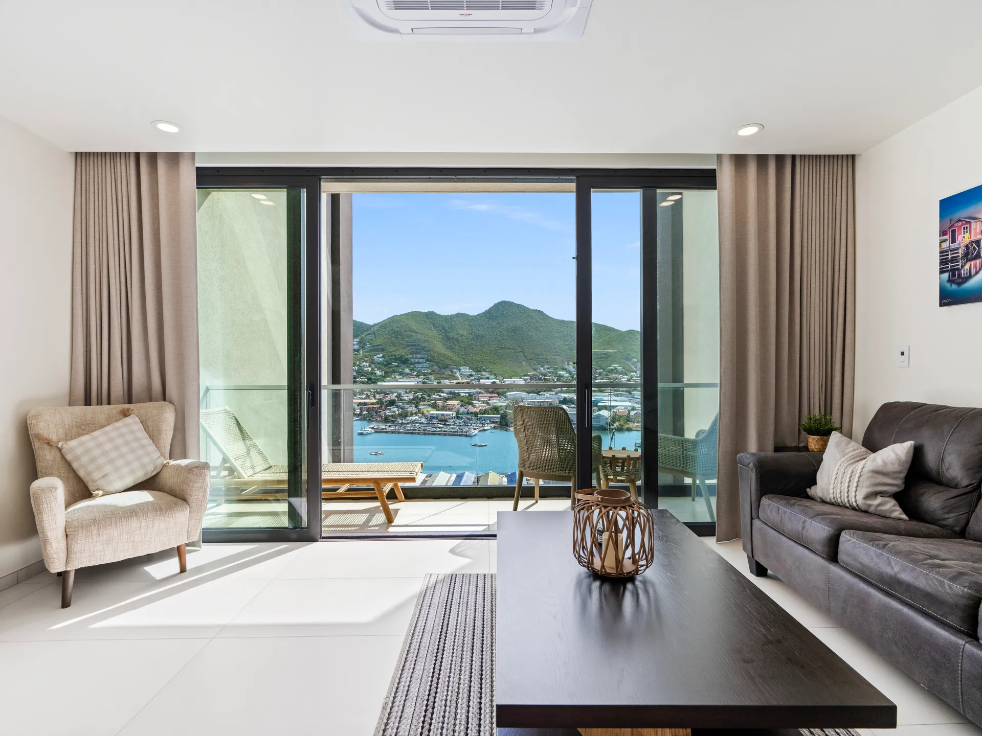 The Hills Residence - C342 (6)